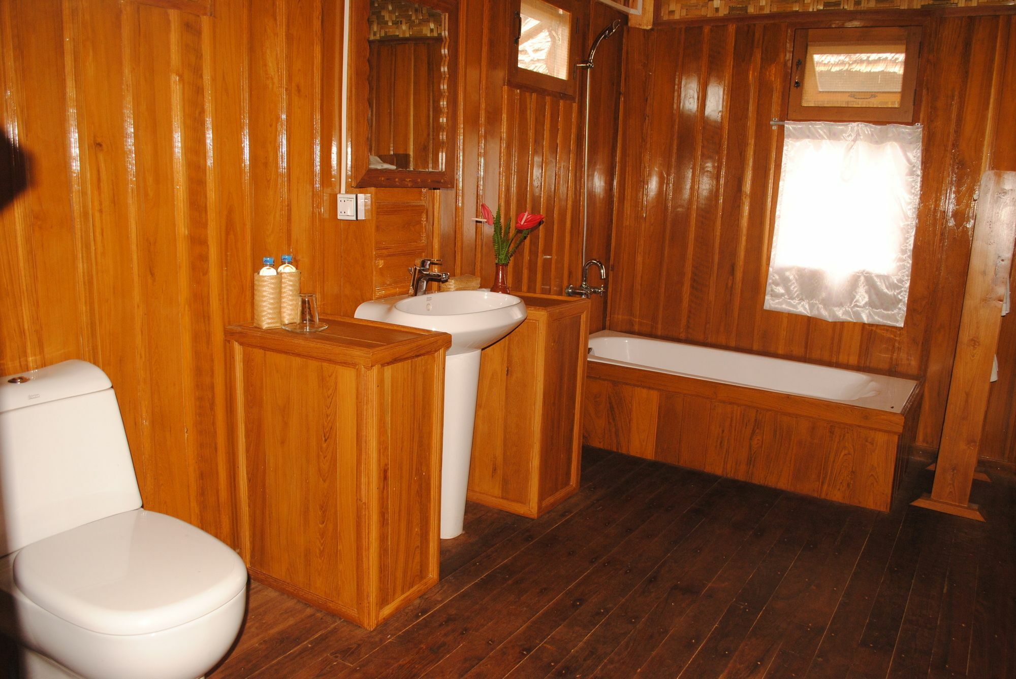 Golden Island Cottages Thale U Hotel Ywama Екстериор снимка