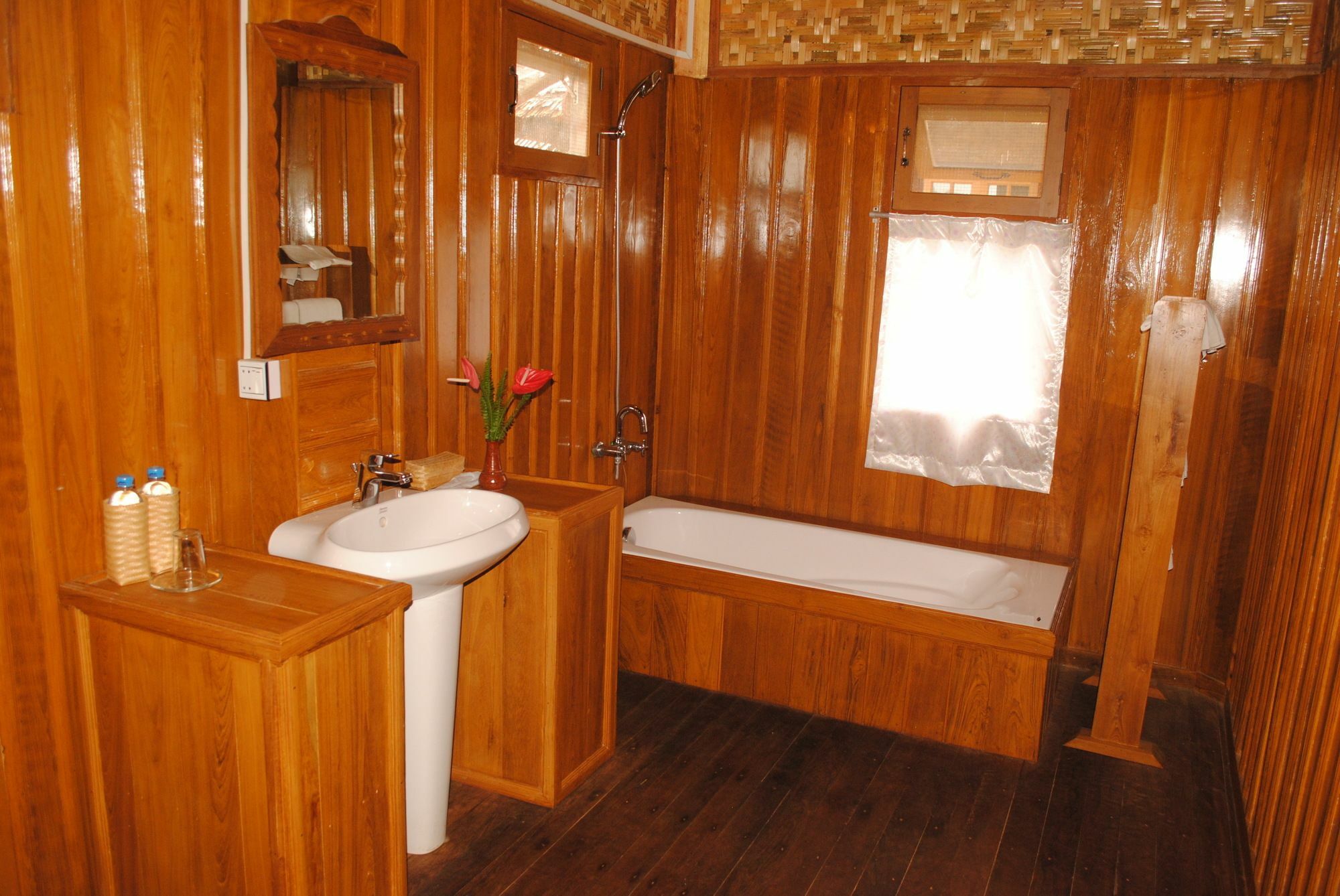 Golden Island Cottages Thale U Hotel Ywama Екстериор снимка