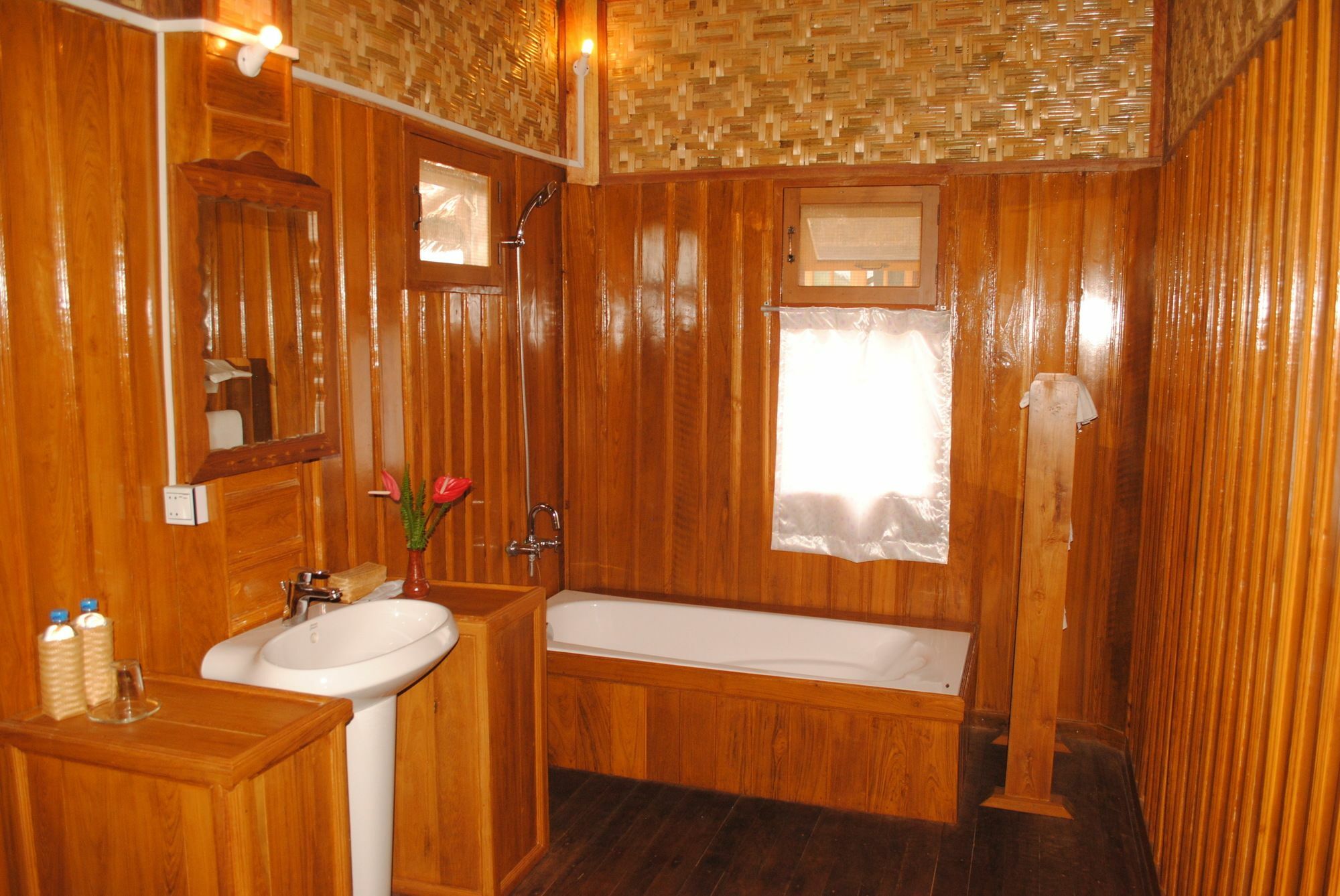 Golden Island Cottages Thale U Hotel Ywama Екстериор снимка