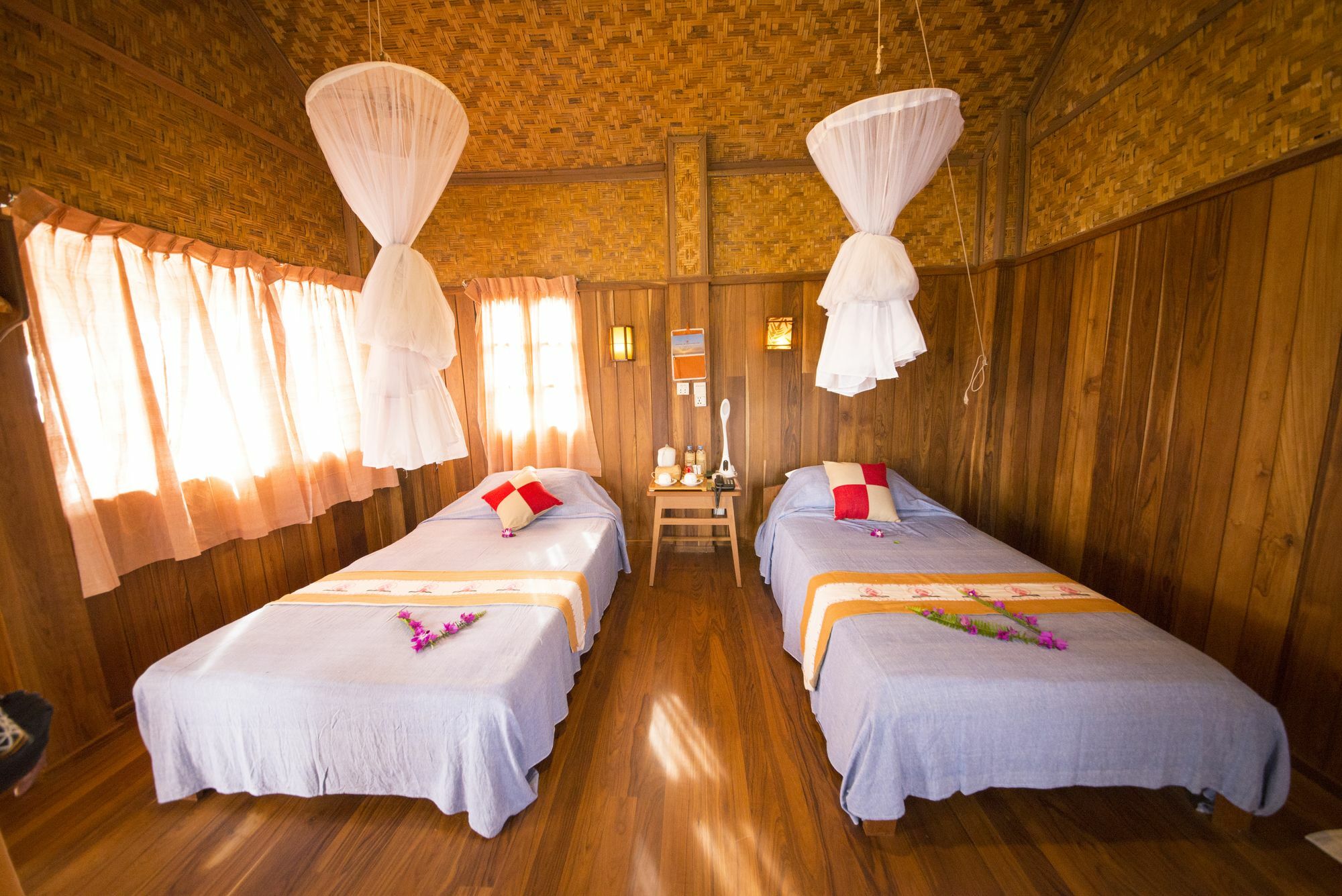 Golden Island Cottages Thale U Hotel Ywama Екстериор снимка
